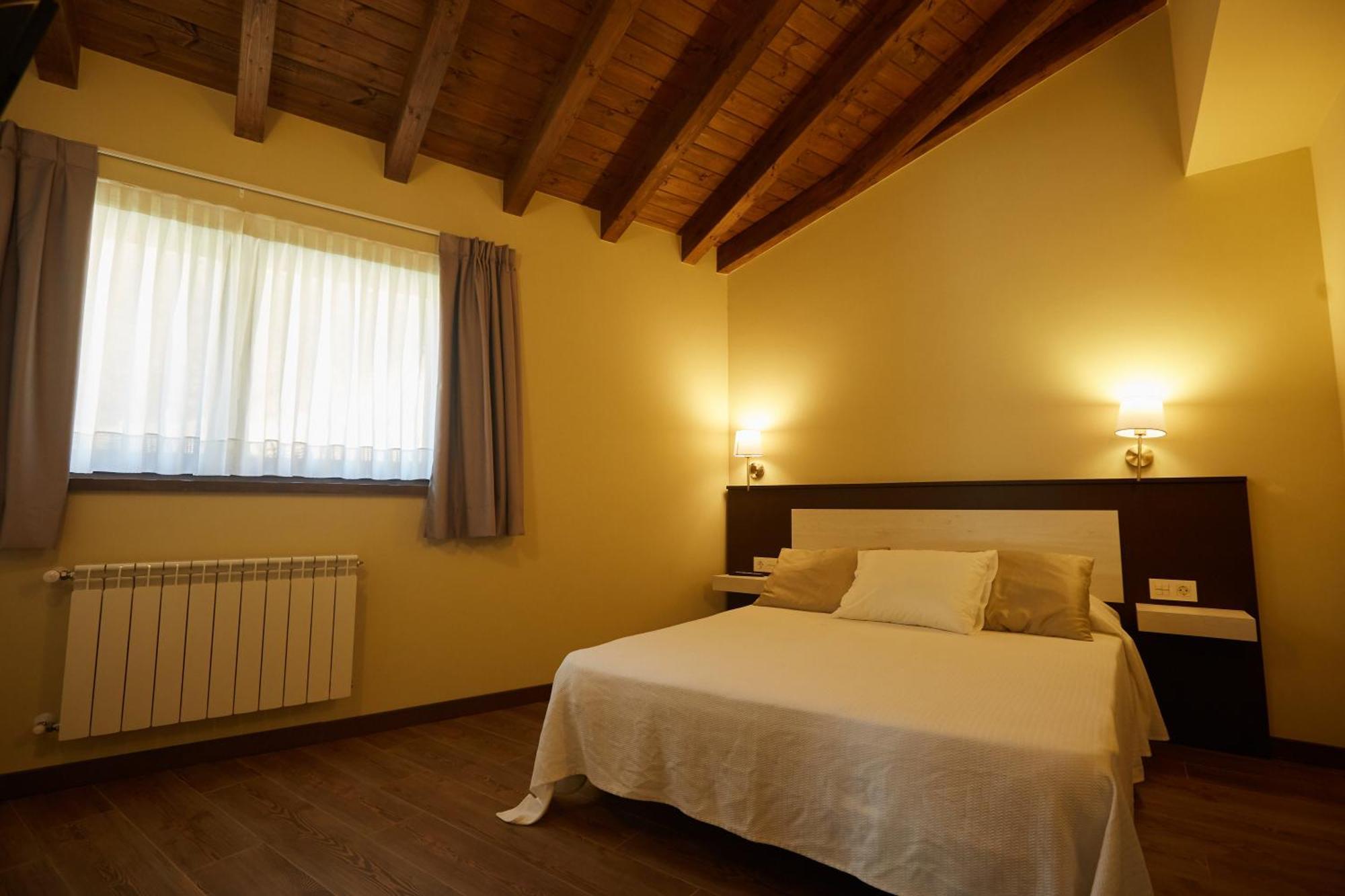 Apartamentos Rurales Casa La Piedra Collía المظهر الخارجي الصورة