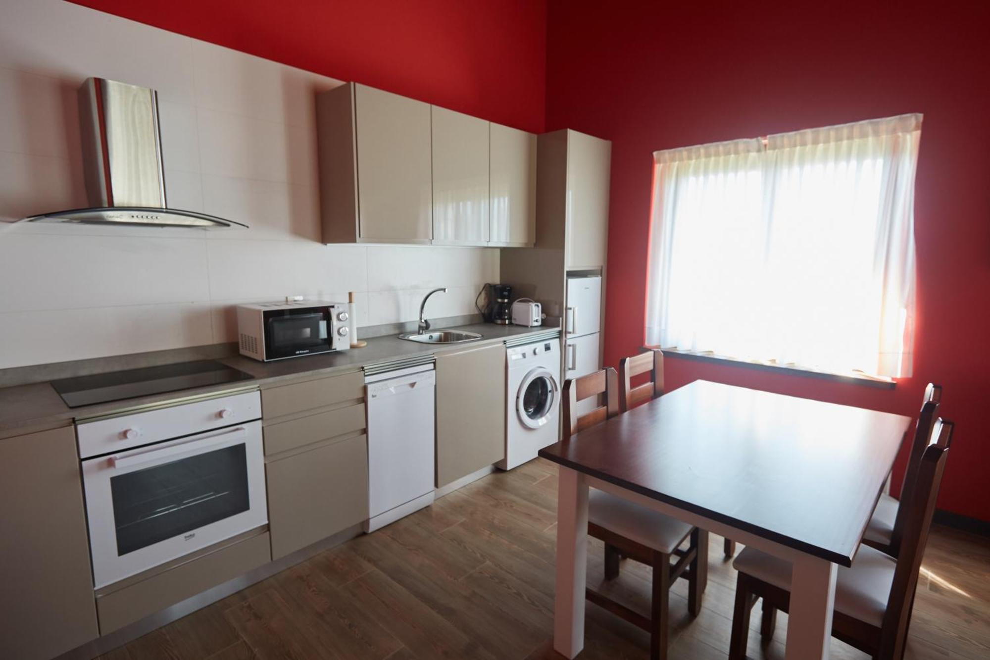 Apartamentos Rurales Casa La Piedra Collía المظهر الخارجي الصورة