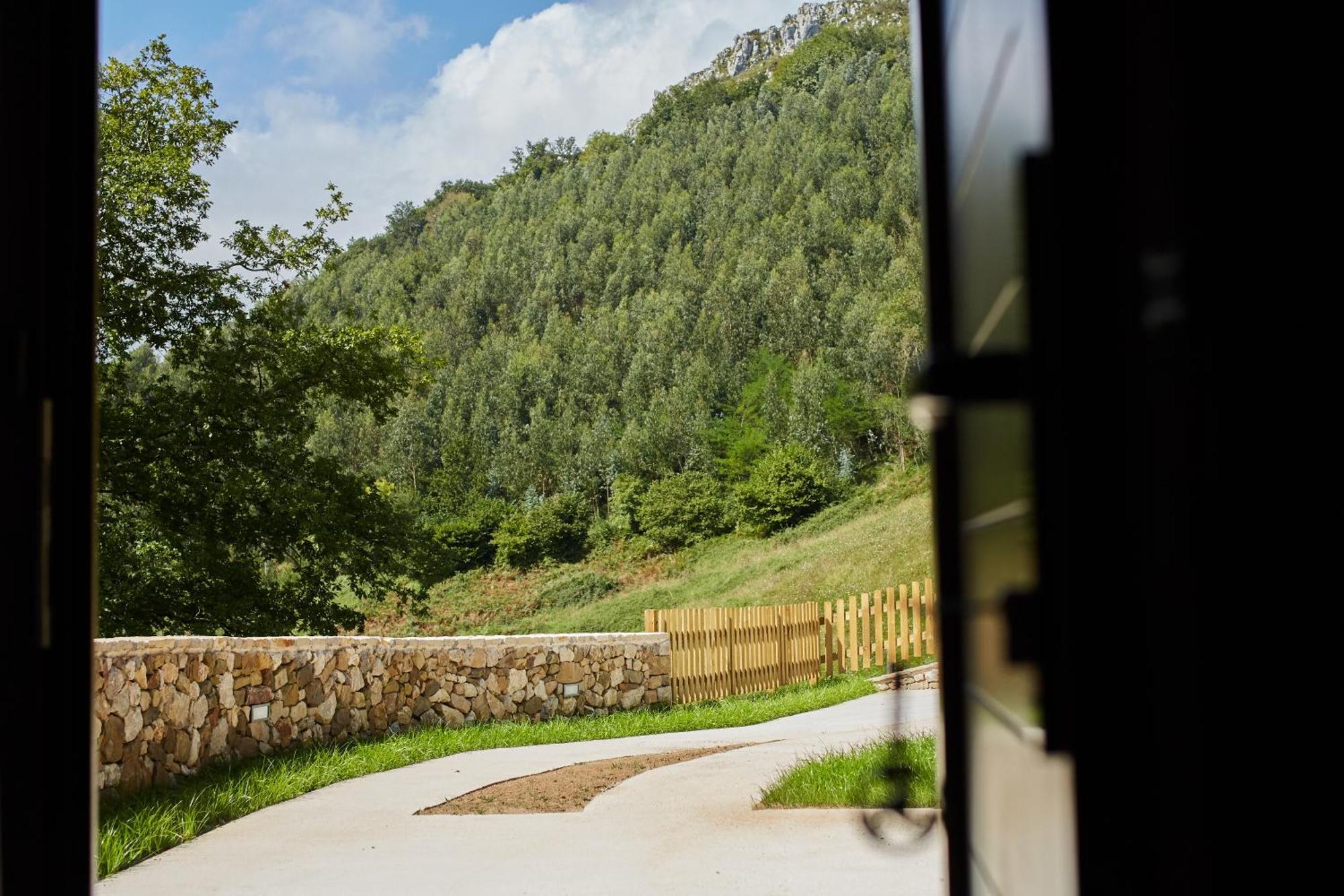 Apartamentos Rurales Casa La Piedra Collía المظهر الخارجي الصورة