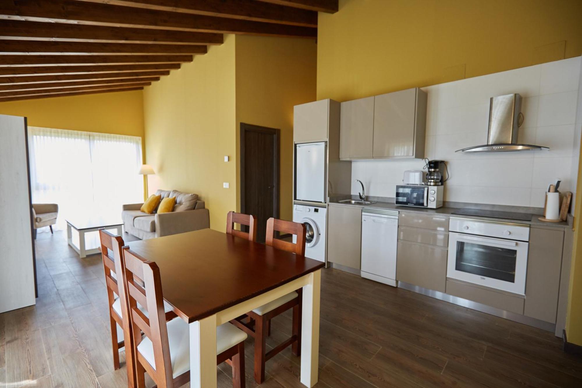 Apartamentos Rurales Casa La Piedra Collía المظهر الخارجي الصورة