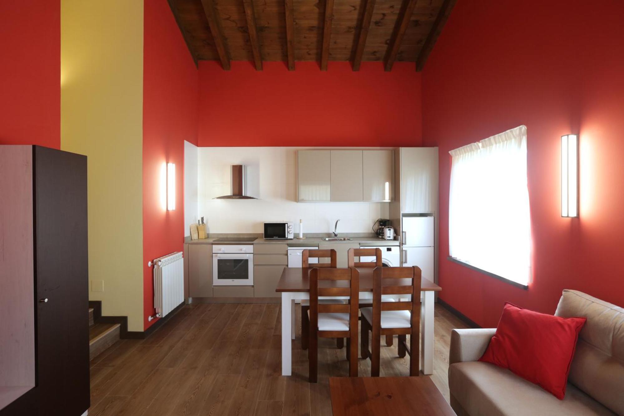 Apartamentos Rurales Casa La Piedra Collía المظهر الخارجي الصورة