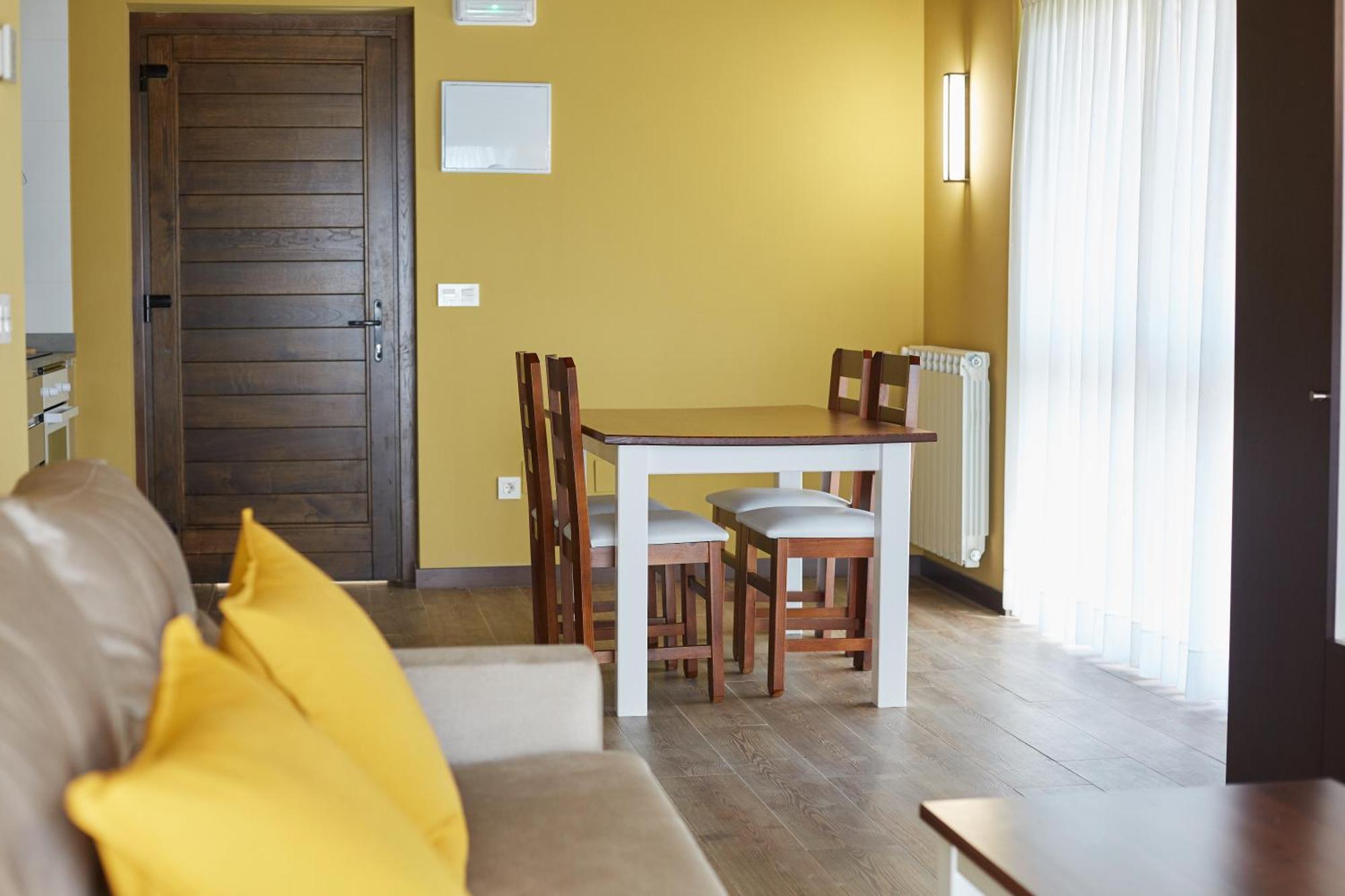 Apartamentos Rurales Casa La Piedra Collía المظهر الخارجي الصورة