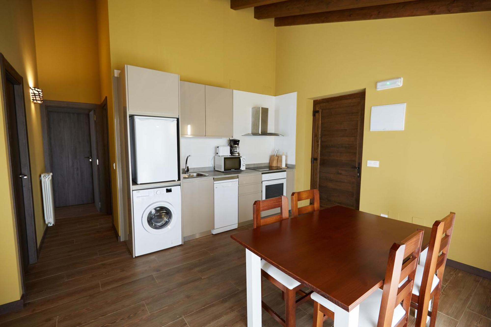 Apartamentos Rurales Casa La Piedra Collía المظهر الخارجي الصورة