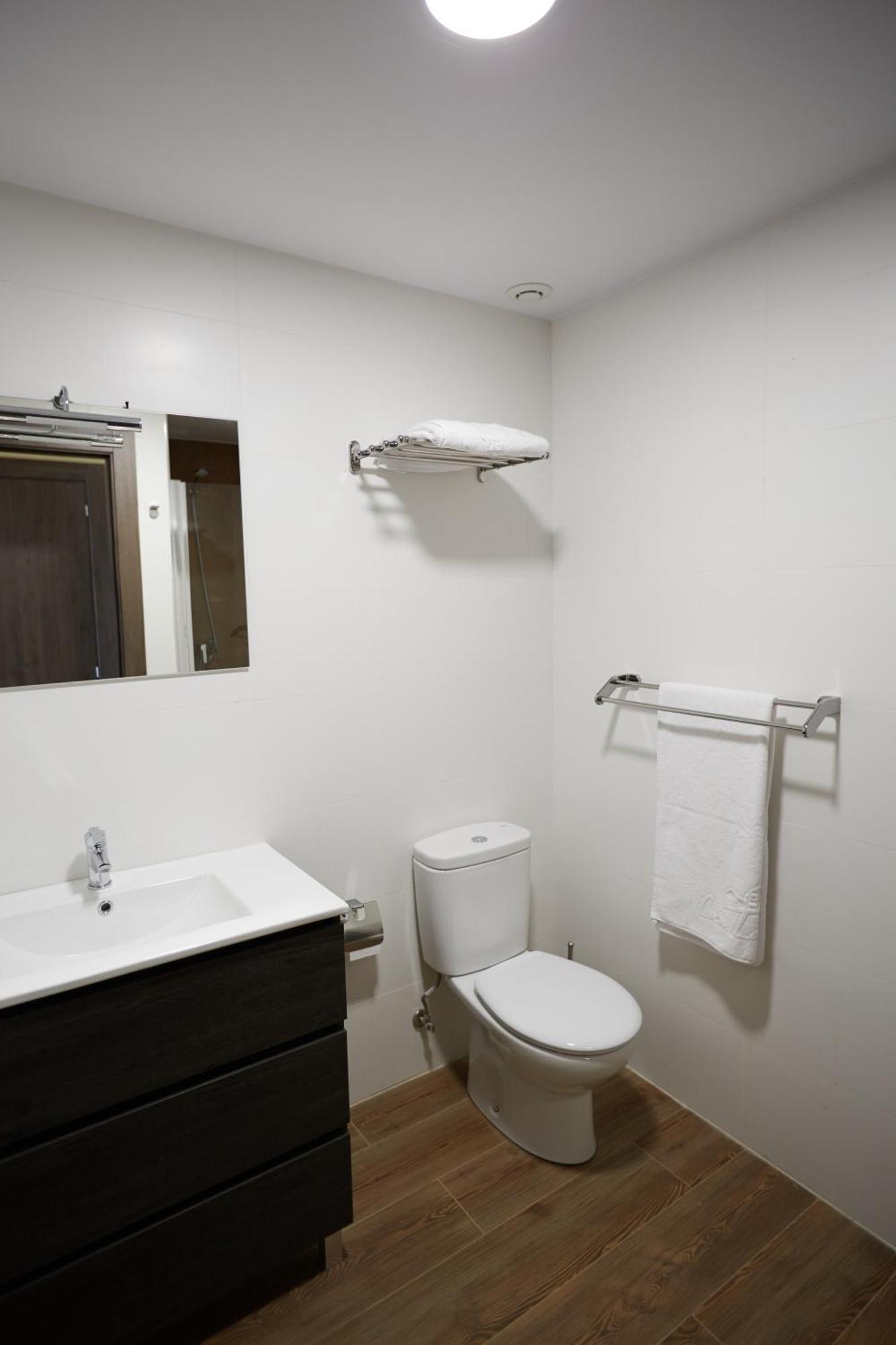 Apartamentos Rurales Casa La Piedra Collía المظهر الخارجي الصورة