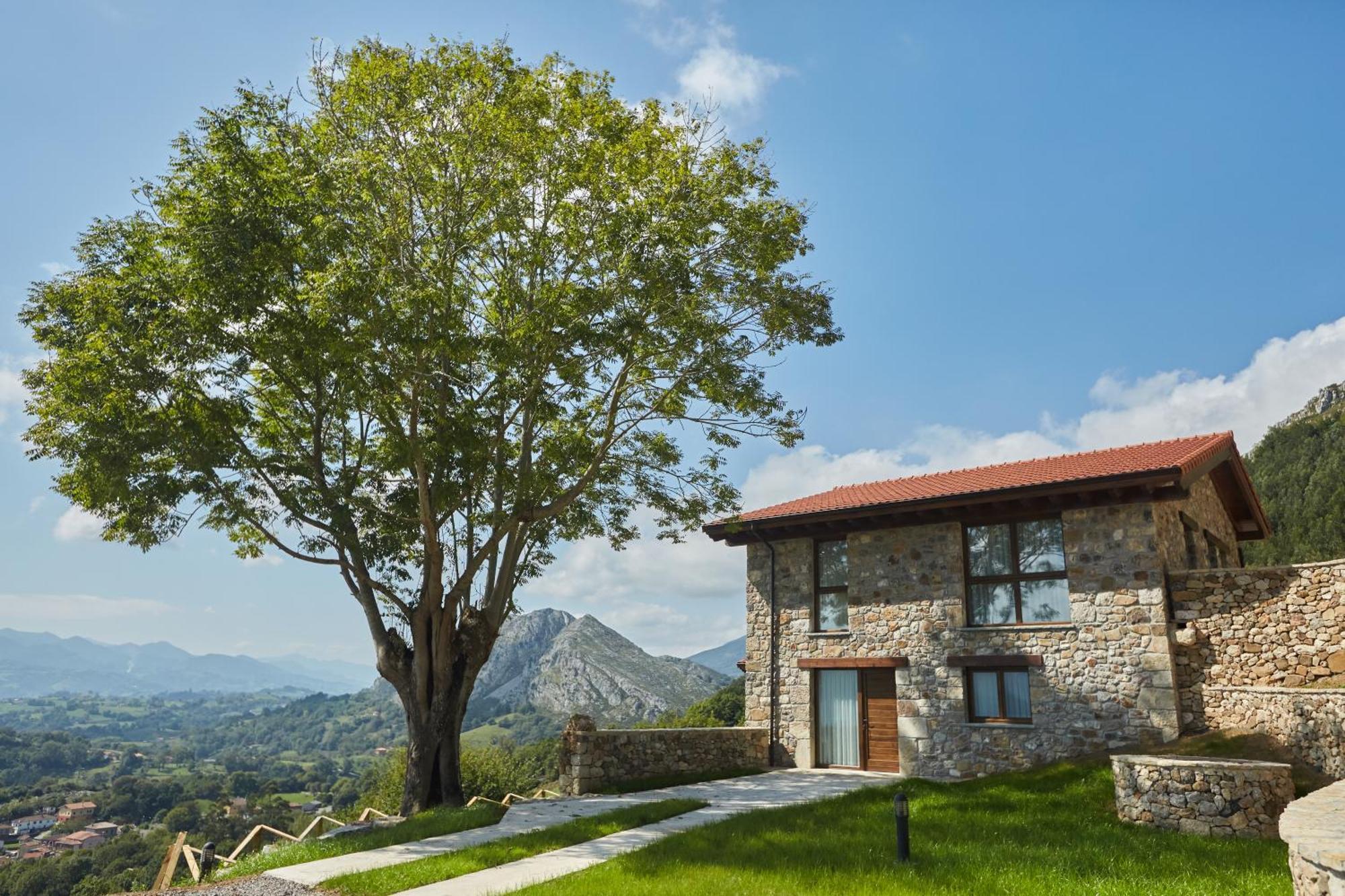 Apartamentos Rurales Casa La Piedra Collía المظهر الخارجي الصورة